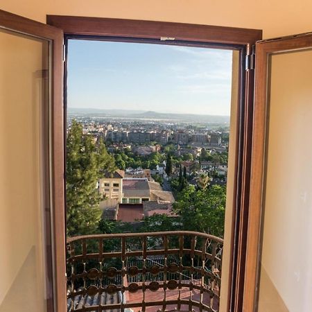 Montevive, Disfruta Los Atardeceres Unicos De Granada En Nuestra Terraza Exterior foto