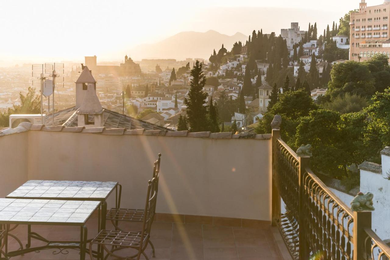 Montevive, Disfruta Los Atardeceres Unicos De Granada En Nuestra Terraza Exterior foto